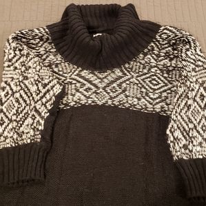 Maternity 3/4 sleeve sweater